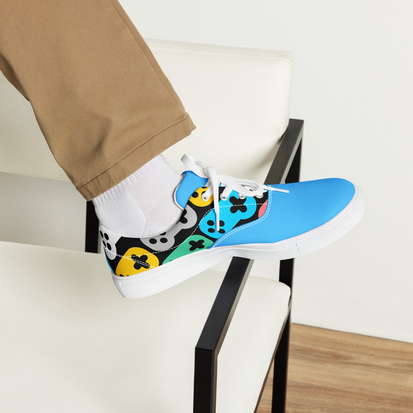 Step up your shoe game with Raining Gifts Design's Men's Lace-Up Canvas Shoes in a Joystick Pattern Seamless design - comfortable, stylish, and perfect for everyday wear.