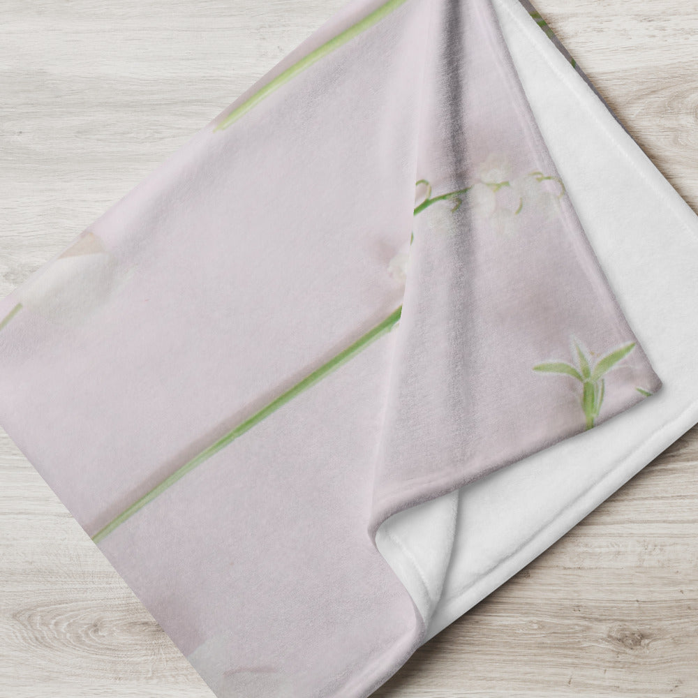 Glorious Throw Blanket. Pink Pastel and Flowers!